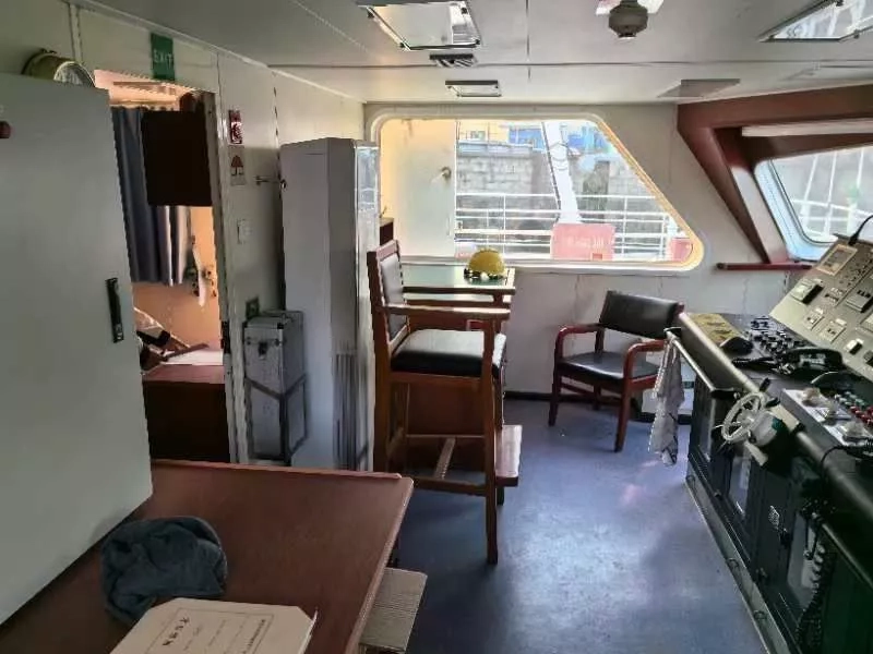 A3938 出售近海航区双体钢制交通船，长27.6米，宽，9.6米深，3.2米，2017建造，主机600kw两台，ccs证书，全国落户，奥玛明盘330w (8)