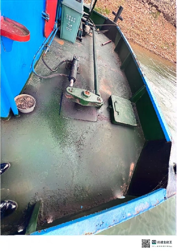 A4552 出售二手双底双壳150吨加油船：
船长32米，船宽6.4米，型深2米，2010年建造，证书载货量157吨，囤柴油。证书齐全有效，支持过户，随时可以勘验船舶。 (6)