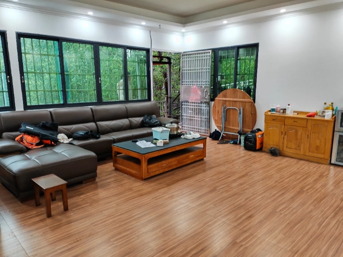 A4245 出售水泥囤船一艘，12米长9米宽，豪华装修，带会客厅，房间，洗手间，装修花了十几万，现在8万大平卖！广州看船。 (2)