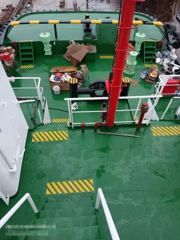 A3955 近海A1+A2普通拖船2024年 CCS证书入级 
船舶尺寸:33.3m/9.2m/4.1m/吃水3.2m
主机:潍柴功率/马力:900kw*2
副机：潍柴90kw*2
机舱自动化: BRC
系柱拖力: 35.51T (6)