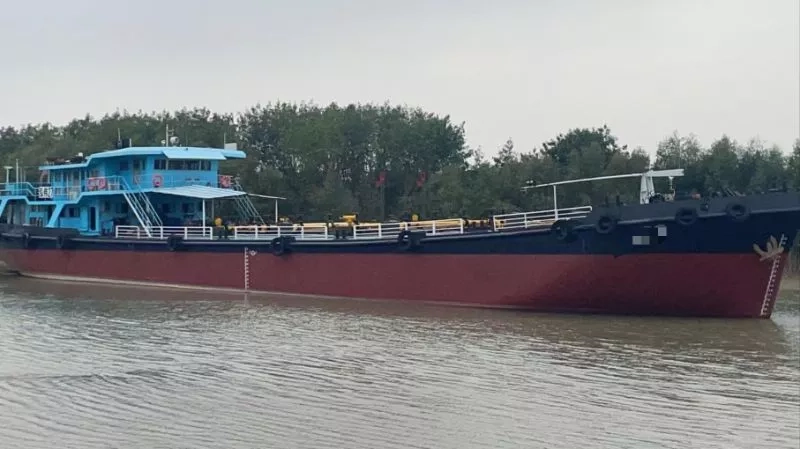A3704 内河供水船 总吨694吨 长56.5米宽11米 主机275匹双机 CCS证书齐全！珠三角看船！