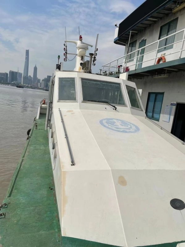 A3067 退役交通船长二十米，宽四点一米，深二点一米，主机两台沃尔沃550马力，一共1100马力。 (5)