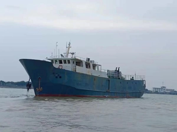 A2976 33米沿海杂货船,可以用于交通船,zc证书齐全,沿海航区。6.2米宽,双机6160,440kw,广东看船,价格美丽!