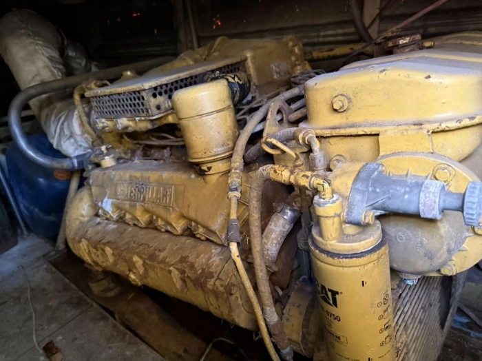 A4348 出售进口玻璃钢退役交通船，全进口轮机，卡特彼勒3406，437马力两台，IRM 齿轮箱，奥南16ke发电机，船长：15.60m型宽：4.80m 型深：2.10m,乘客定额：11人1996年台湾建造， 奥玛明盘28万 (6)