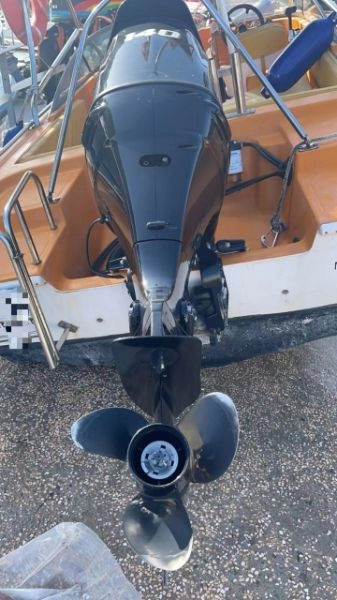 F94沿海交通艇，长5.8米宽2.33米，机器是2022年，四冲铃木140匹，速度跑35节，使用30小时，CCS证书！ (4)