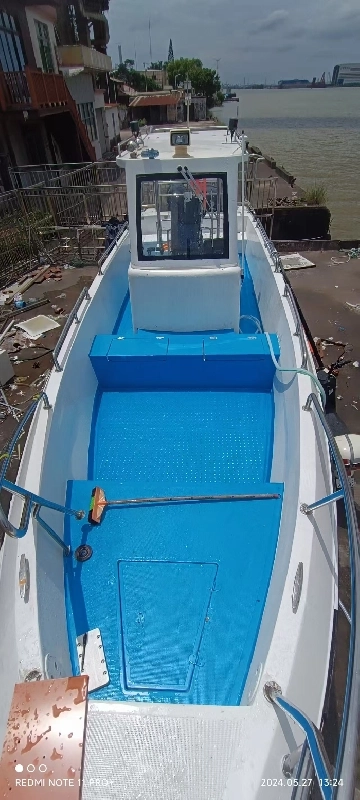 A4425 出售中山大飞洋8.98米钓鱼艇一艘，宽2.37米，深1.35米，2014年建造，铃木175双机，机器全新，ccs四类，现在船东要求卖19.5万，广东中山看船。 (2)