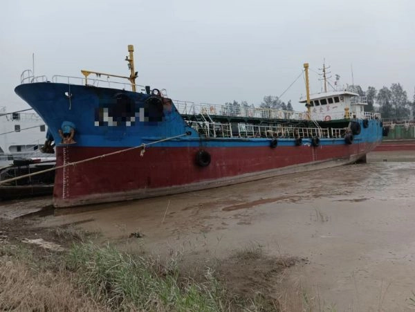 #L 167 出售沿海570吨油船一艘，2008年建造，船况好，zc船检，价格非常漂亮！