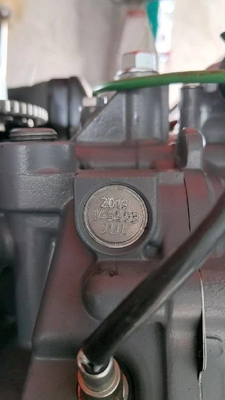 A4229 铃木140船外机，2019年精品机，配件齐全。 (4)