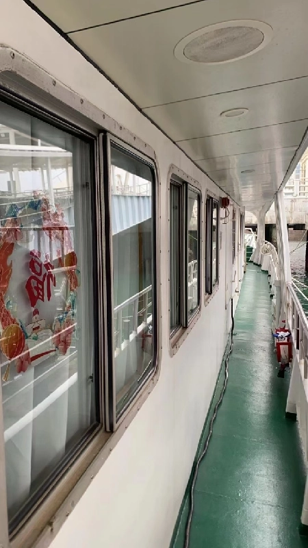 A4133 出去沿海钢质客船一艘，
建成日期:2003-12-18 船舶种类:普通客船	船舶材质:钢质
总长:32.00米	型宽:6.50 米	型深:2.85 米	
总吨:199	净吨:99	航区:沿海
机种类:内燃机	主机数目:2	总功率:400.00千瓦	
载客定额:73人 (4)