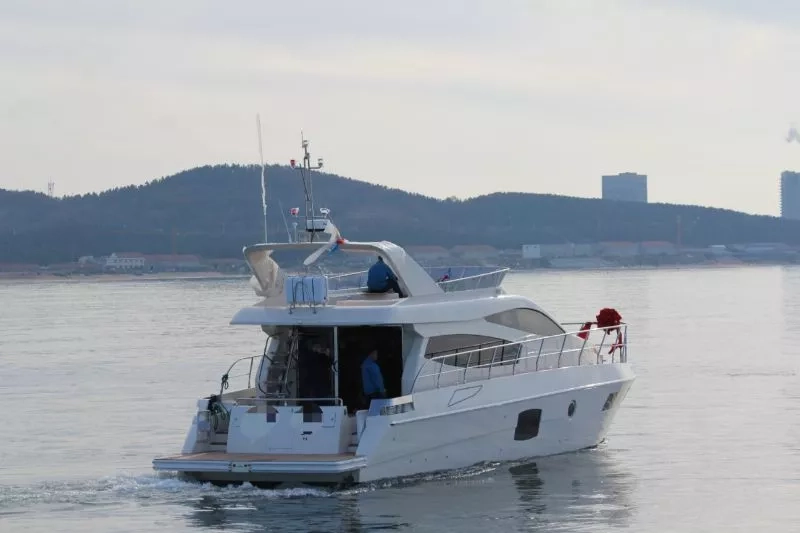 A3429 出售60尺游艇一艘，艇	长L	18.33m	艇	宽B	4.71m	型	深D	2.64m	，2022年，玉柴450双机，zc证书齐全，山东看船。 (3)