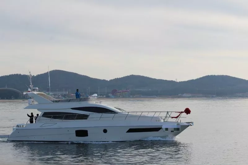 A3429 出售60尺游艇一艘，艇	长L	18.33m	艇	宽B	4.71m	型	深D	2.64m	，2022年，玉柴450双机，zc证书齐全，山东看船。 (5)