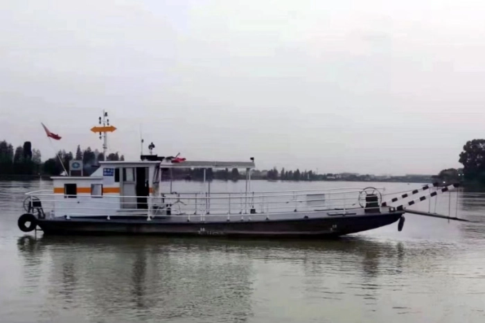 A4087 打包出售三条内河B级客渡船，长14米，宽3.5.米，ccs证书，2003年船龄，三条一共打包卖16万。