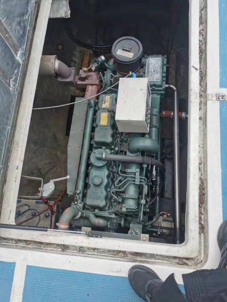 #L115 出售10米的交通艇，28座客位，柴油发动机，价格不高，船况好。 (7)