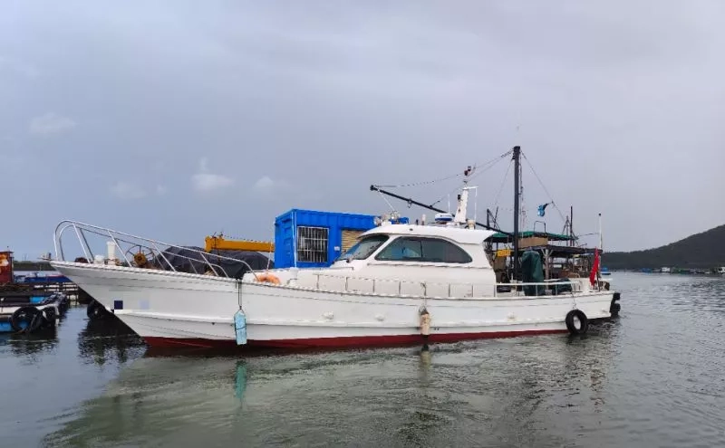 A3345 出售14米洋马500马力柴油底轴钓鱼艇一艘,宽3.3米,主机洋374kw商用机,双驾驶舵机,带侧推,6个卧铺,独立洗手间,2018年建造,ccs三类游艇证书,广东看船。