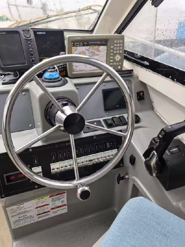 A4541 金运377钓鱼艇，2019年 雅马哈200匹双机 换了新机刚使用100小时 带鱼探 雷达 发电机 三类航区CCS证书齐全！船况好！ (3)