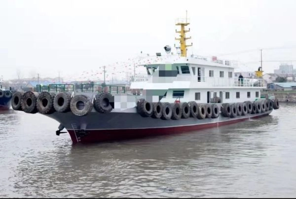 L202 出售沿海大平头交通船一艘，钢质，38米长，8米宽，3.2米深，2019年建造，zc船检，潍柴6160主机两台，共200kw，船况免检！