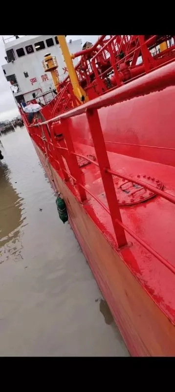 A3929 新到港10年1339吨CCS双底双壳油船，实际可装1600吨汽油或柴油，今年三月做的全船大保养。极品船 (8)