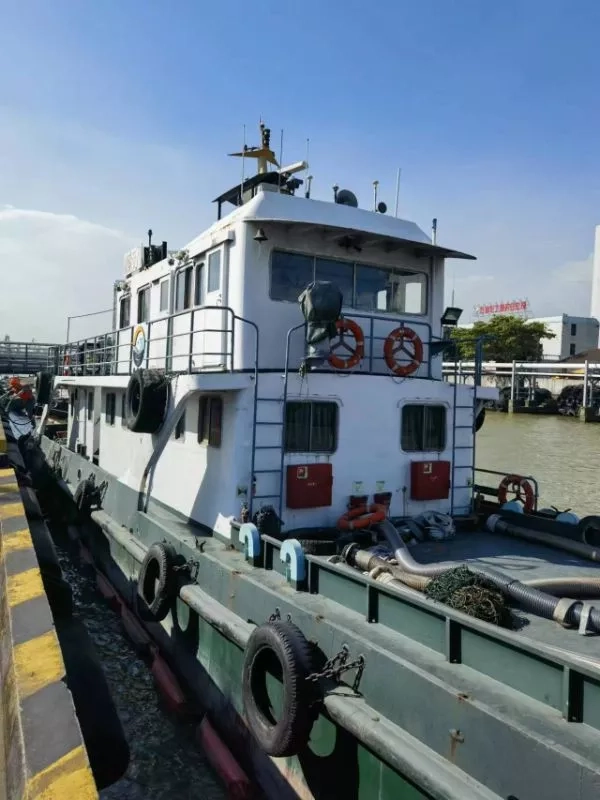 A3718 出售内河A级钢制交通船，长29.8米，宽6.3米，深2.3米，2004年建造，保养非常漂亮，主机6135两台，ccs证书，全国落户！（广东看船） (6)