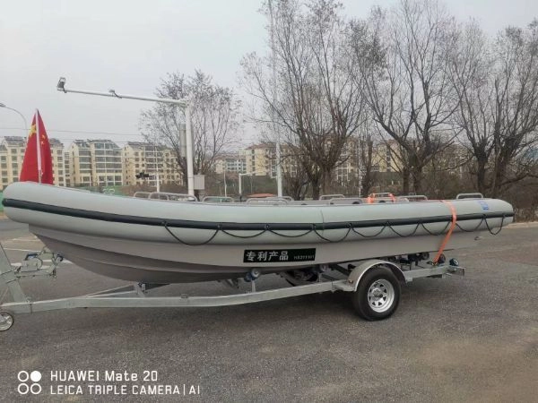 A2943 出售6.2米铝合金冲锋舟两艘,打包处理,带拖车,国外订单库存货,便宜处理。