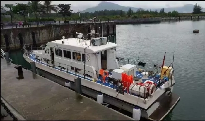 A4500 沿海交通船小艇 CCS证证书齐全 柴油主机680匹双机 航速16节 船长17.27米宽4.48米 2012年造 现刚保养完 可用于交通接送！ (4)