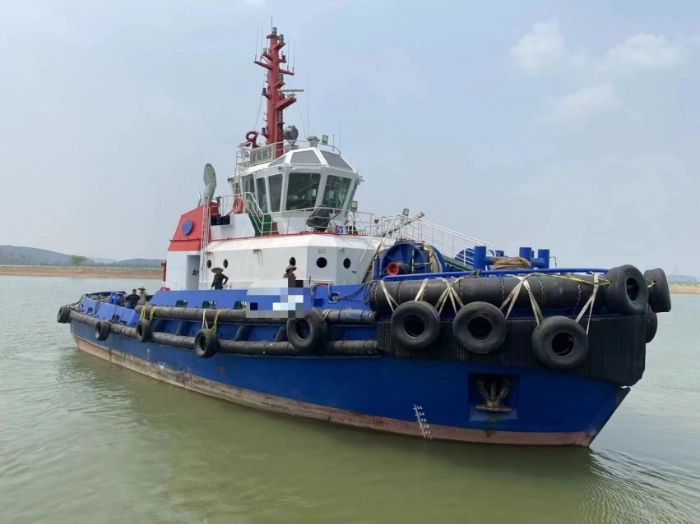 A4123 出售07年精品沿海全回转拖轮，长33米，宽11.6米，型深5.36米， 主机洋马，双机总5000马力，ccs证书，广东看船