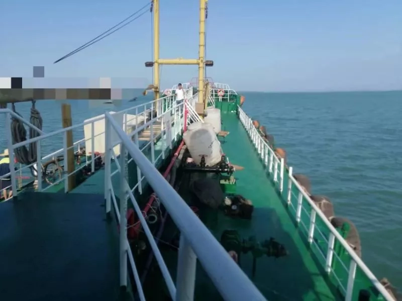 A3690 供油船2010年CCS检验，双底双壳1000吨，船长51米，船宽9.6米，型深4.1米，主机济南6190/612马力，无抵押，无运力，船刚保养好，船况精品，海南看船 (2)
