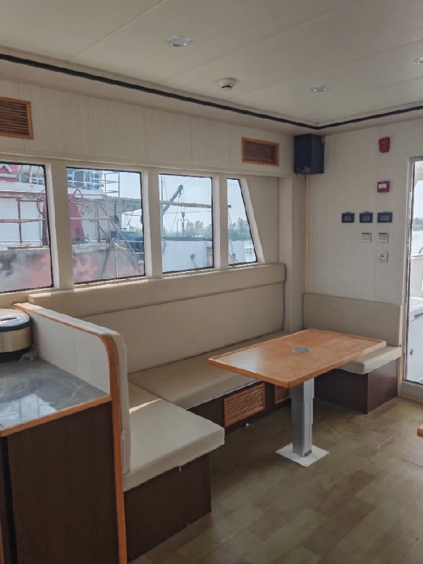 A4353 出售一艘二类钓鱼船的战斗机，69尺全铝合金CCS二类远洋钓鱼船，2023年建造，长19.8米，宽5.6米，深3米，两台800马力玉柴新款高速柴油机，共1600马力，10吨油，5吨水，超大的前后大甲板，走道一米多，带娱乐舱，休息舱，休闲区，餐饮区，航速26节，机器才100小时，准准的准新船，新船500多万，现在298万处理。 (16)