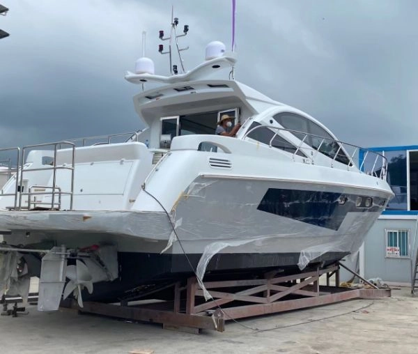 L179 出售52尺高速运动游艇一艘，配潍柴375 双机，高速柴油机，半浸浆推进，豪华装修，全新现船发售。 (3)