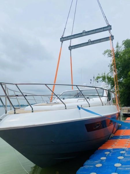 L179 出售52尺高速运动游艇一艘，配潍柴375 双机，高速柴油机，半浸浆推进，豪华装修，全新现船发售。 (5)