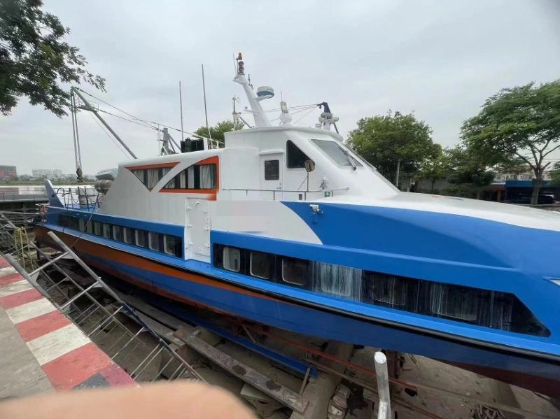 A3965 出售沿海高速客船一艘。奥玛明盘68万
乘客人数 131 人
造完工日期2006-06-21
船体部分
总长	30.90	船长	29.40	满载水线长 29.40	
船宽5.60	m	型深2.30
KT38-M800	柴油机，两台
543.00千瓦x2 (5)