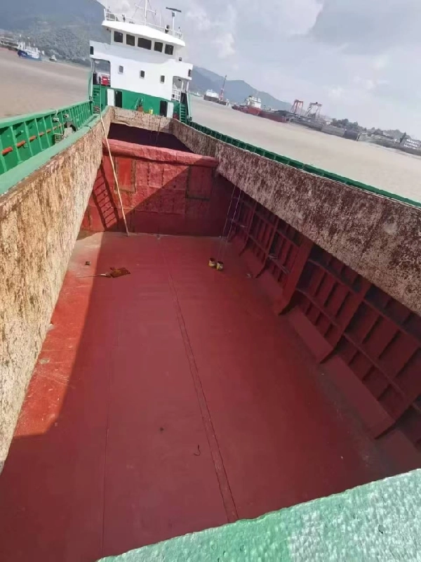 A4366 出售2007年建造，沿海1000吨散货船，尺度总长-52.58，宽8.8米，型深，4.1米，主机218千瓦，
保养完毕随时启航，zc证书齐全。奥玛明盘85万 (2)
