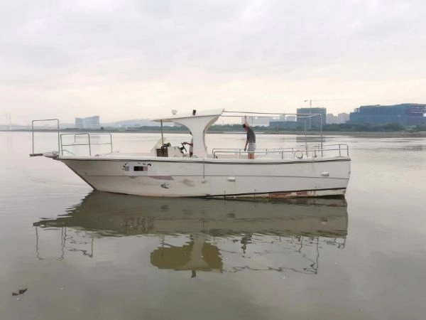 A2841 出售钓鱼艇，2017年140匹铃木机，长9.88米，宽2.9米使用不到50小时，ccs三证齐全，全国过户，船况漂亮！