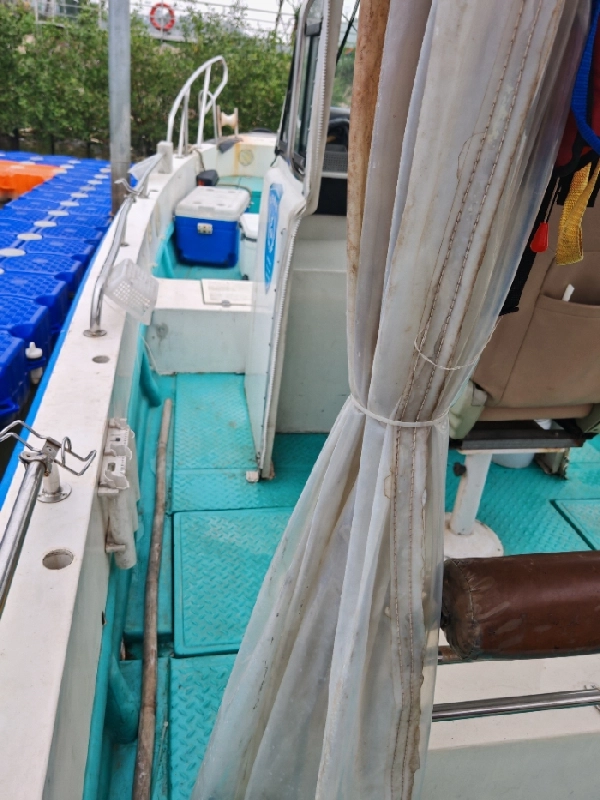 A4424 出售9.33米海珠钓鱼艇一艘，宽2.54米，型深1.3米，水星300挂机一台，1000小时，保养好，带雷达，带夜航，带顶流机，2022年建造，现在卖19.5万，广东中山看船 (11)