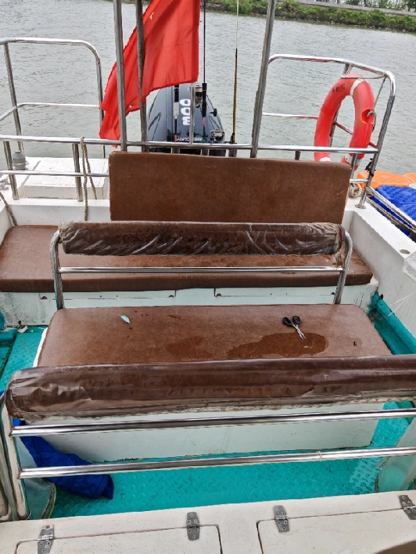 A4424 出售9.33米海珠钓鱼艇一艘，宽2.54米，型深1.3米，水星300挂机一台，1000小时，保养好，带雷达，带夜航，带顶流机，2022年建造，现在卖19.5万，广东中山看船 (16)