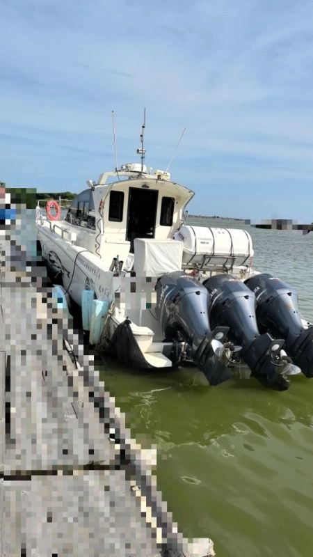 A3988 出售精品三类钓鱼艇，2021年底，长11.98米宽3.18米，雅马哈300马力3机，仅使用86小时内，CCS证书，大湾区看船。 (2)