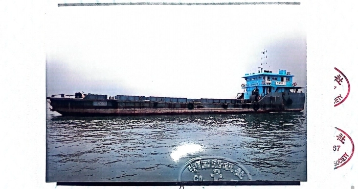 A4428 出售ccs内河A级513吨甲板船一艘，建造完工日期1999 - 11 -  改建开工/完工日期：2014 - 11 - 14/2015 - 01 - 12  总长：48.74m船长：46.34m 船宽：9.48m 最大船宽：9.64m型深3.15米最大船高：7.00m空载吃水：1.108m 满载吃水：2.4m 航区：A级  载货量：513.00t，广东看船，奥玛明盘68万！ (3)