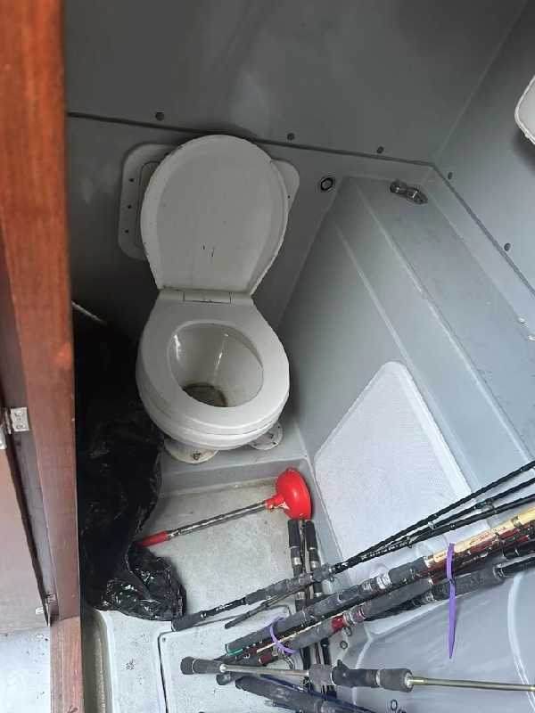 A4122 zc三类手续55尺钓鱼艇洋马650柴油发动机，发电机空调鱼探雷达齐全！ (4)