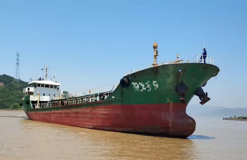A3164 出售2016年改建成品运输油船，长53.2米，宽9.2米，型深4.1米，参考载货量860T，锅炉加温，全国交通部运力（广东看船）