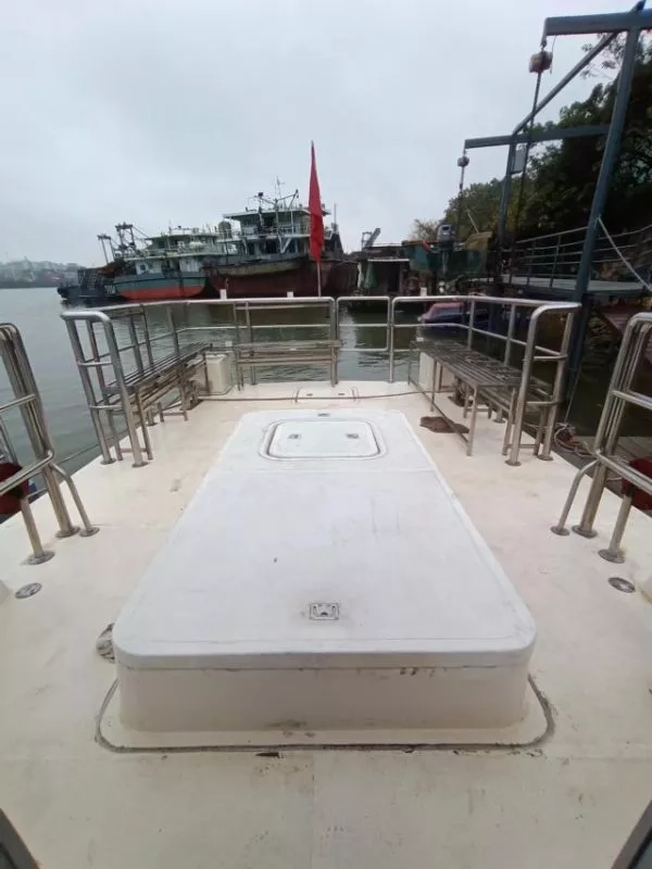 A3169 17米沿海交通船，三类航区，2015年建造，精品艇，潍柴374马力，20节航速，ccs证书全国落户，12客位，配员只需一个驾驶员就可以开！#沿海交通船 广东看船！ (5)