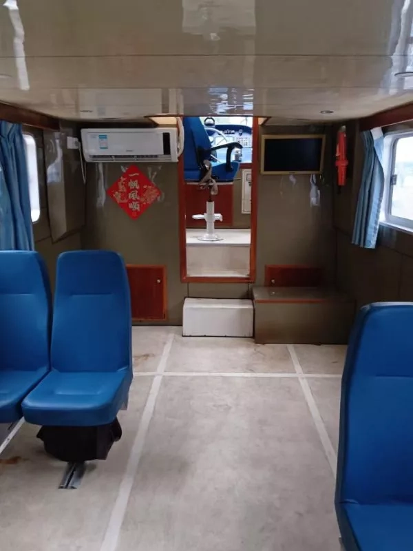 A3169 17米沿海交通船，三类航区，2015年建造，精品艇，潍柴374马力，20节航速，ccs证书全国落户，12客位，配员只需一个驾驶员就可以开！#沿海交通船 广东看船！ (7)