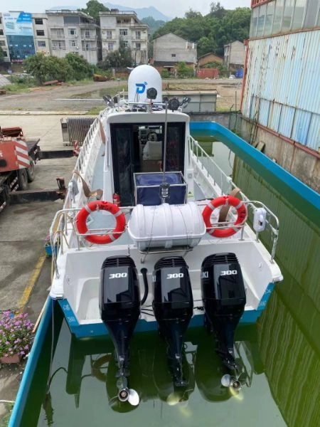 A2811 出售50尺二类钓鱼艇一艘，2021年建造，主机3台铃木300挂机，带水冷发电机，ccs证书，全国落户。 (2)