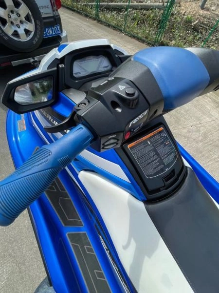 A2988 出售精品纯淡水gp1800，雅马哈1.8t摩托艇 (8)