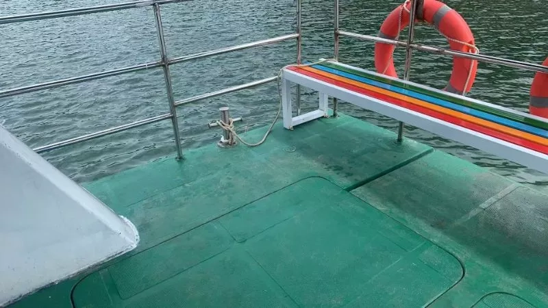 A3887 精品飞桥钓鱼艇长13米，宽3.6米，双驾驶台，沃尔沃230双机，2023年刚整备过，无证！ (5)