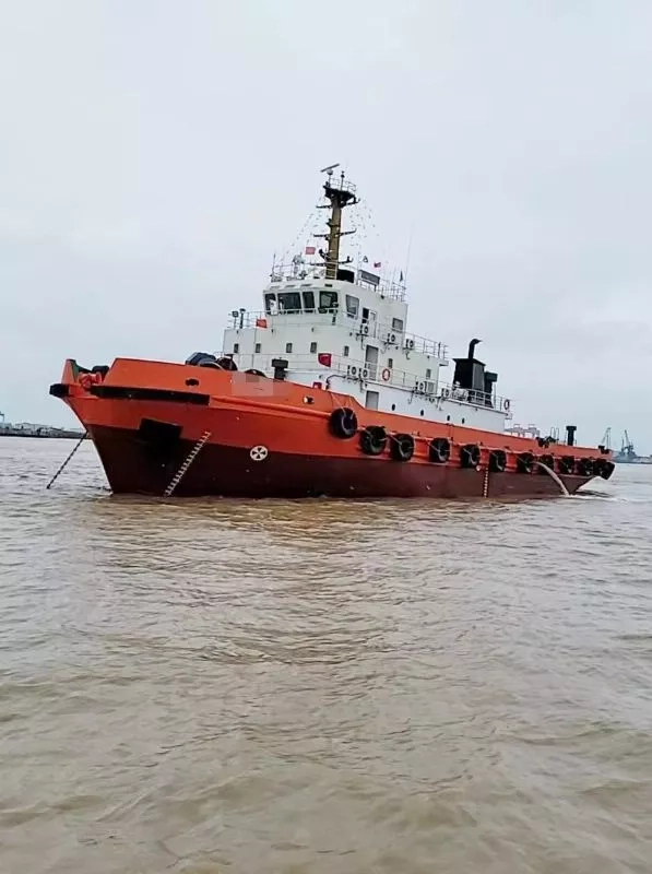 A3908 沿海多功能抛起锚拖轮 2022年 CCS证书齐全   主机马力:3600*2=7200匹(淄博柴油机)拖力88吨 配有辅助吊机 供油舱 供水舱 总吨位：1058吨