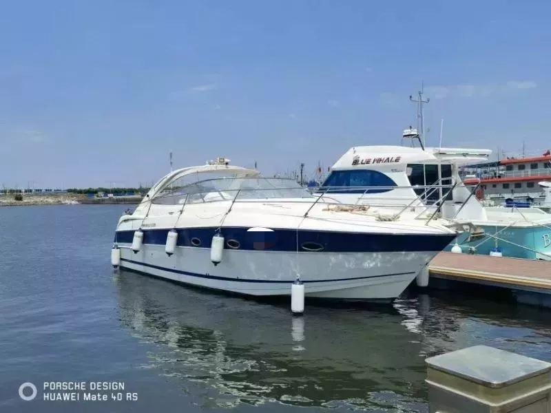 A3166 德国进口巴伐利亚12米运动游艇，双沃尔沃汽油机，800小时，急售62万。天津看船。