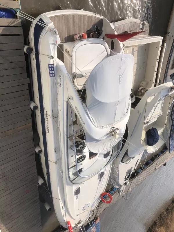 A3166 德国进口巴伐利亚12米运动游艇，双沃尔沃汽油机，800小时，急售62万。天津看船。 (3)