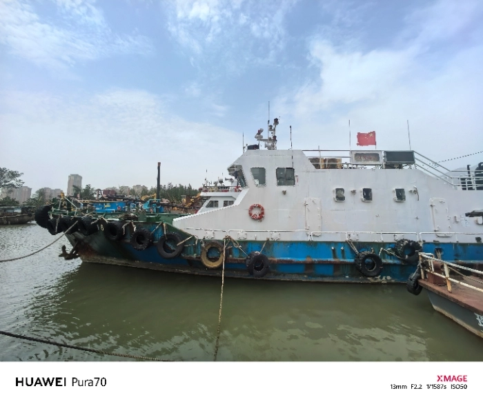 A4419 出售36米沿海交通船， 乘客人数，12人建造完工日期：2017 - 04 - 05 总长：36.00m船长：32.50m- 满 载水线长：33.37m船宽：6.60m型深：2.60m  主机8170  353kw 两台，zc证书齐全，刚保养好，性价比高，奥玛明盘110万，广东看船。 (2)