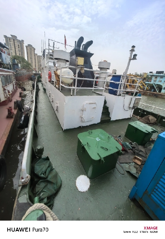 A4419 出售36米沿海交通船， 乘客人数，12人建造完工日期：2017 - 04 - 05 总长：36.00m船长：32.50m- 满 载水线长：33.37m船宽：6.60m型深：2.60m  主机8170  353kw 两台，zc证书齐全，刚保养好，性价比高，奥玛明盘110万，广东看船。 (5)