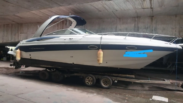 A4664 进口CCS认证的IV类运动游艇出售，2012年2月完工，艇长9.2m，乘员定额9人。设备齐全，含消防、信号、通信等设备，两台350 MAG主机，齿轮箱Bravo III。现38万出售。