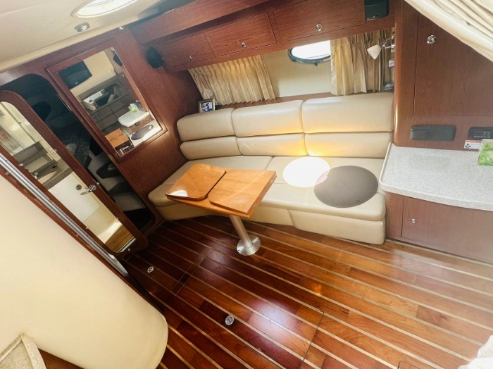 A4066 美国REGAL376豪华运动艇出让
ccs四类证书
2010年完工进口 2012年下水
总长12.2米 艇长10.6米 艇宽3.7米
VOLVO370HP汽油发动机两台
KOHLER6KW发电机一台
现发动机仅使用了160个小时
最高航速可达到36节
布局2床一卫 开放式厨房 配有空调
美国GARMIN的通导设备 目前正常使用
高配有Joystick操纵杆 可以轻松驾驶
该艇保养非常好 私人艇 (7)